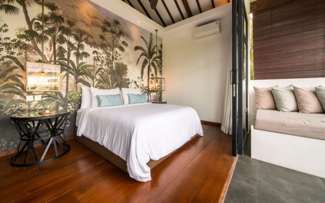 Splendid Private Villa, 4 BR, Canggu With Staff