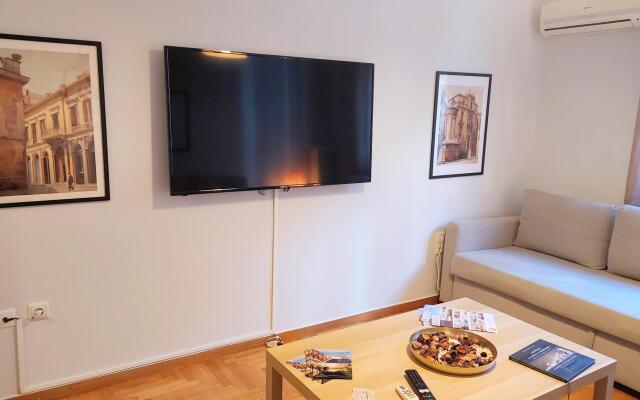 Cozy Apartment in Plaka