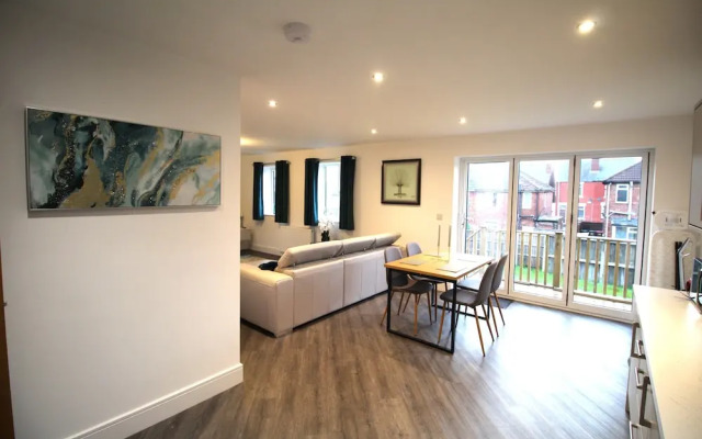 2 Bed Bungalow - Large Enclosed Garden - New Build