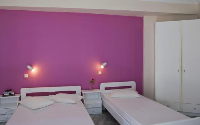 Dimitris Studios