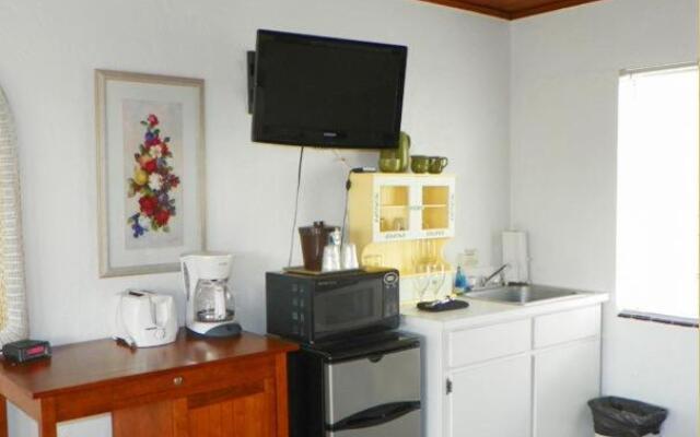 Island Breeze Inn