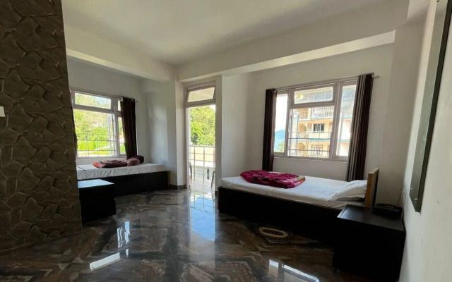 Oyo 26867 Hotel Silk Route Station