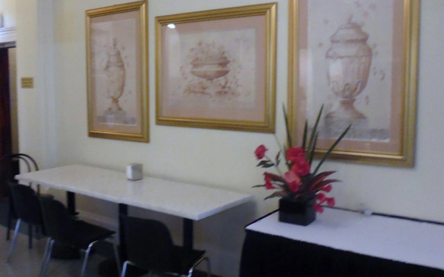 Hotel Claremont Guest House
