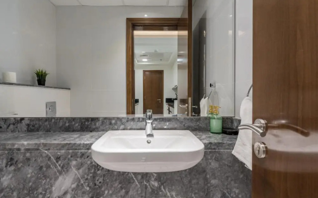 Whitesage - Waterfront Luxe Apartment With Great Canal Views