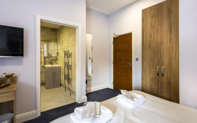 Wellesley Hotel