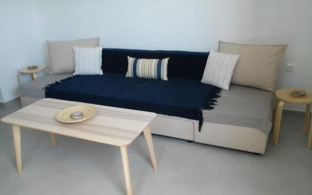 Isidoros Apartments