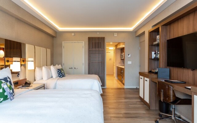 Beachfront Condo With Large Balcony