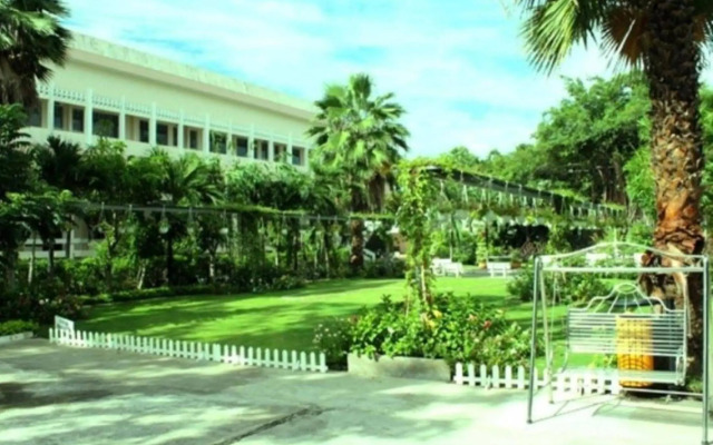 Cuu Long Hotel