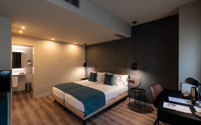 Atenea Rekord Suites