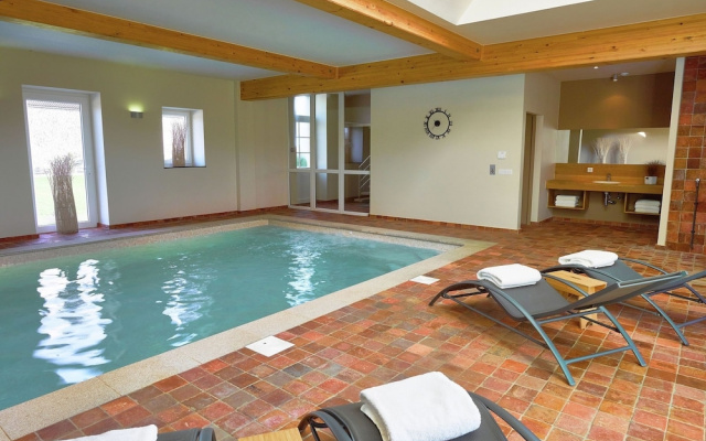 Luxury Holiday Home in Mettet With an Indoor Swimming Pool and Sauna - фото 5