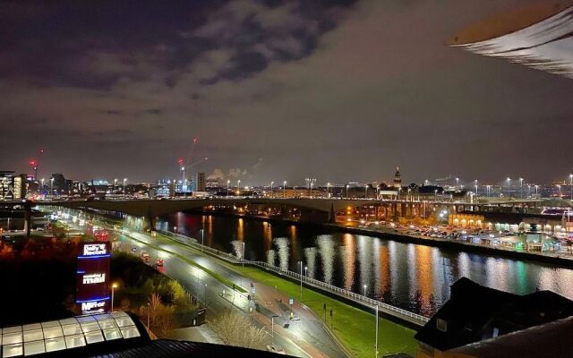 The Heights River And City View