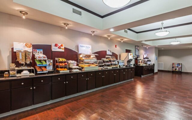 Holiday Inn Express & Suites Cleveland