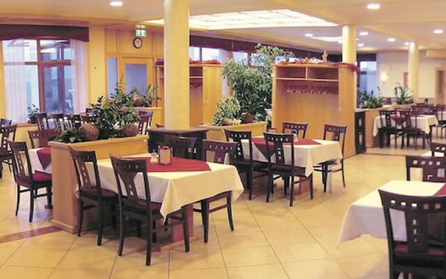 Panorama-Hotel Am See