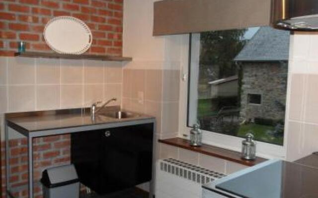 Quaint cottage in Bullingen with Terrace