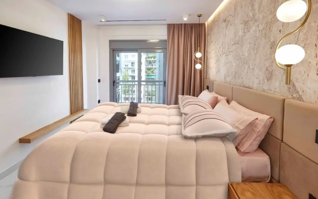 Kallimarmaro M M Smart Suite by Superhost Hub