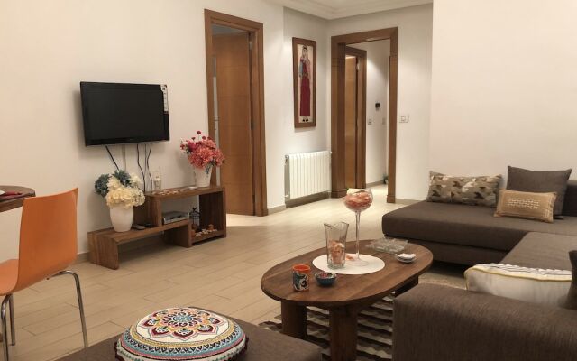 Spacious & Secure & Jacuzzi