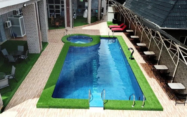 Vacation Villa Hotel and Suites