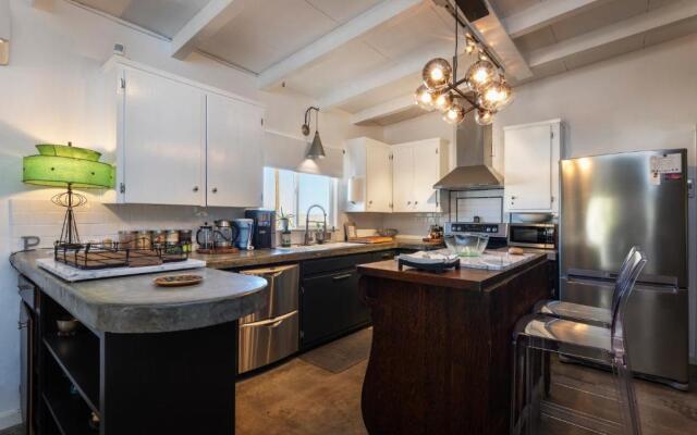 Popular Homestead! Location, Stargaze, Views!