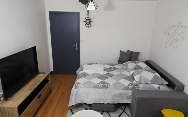 "Le 45" TOUT CONFORT-CENTRE VILLE-GARE-UNESCO-THERMES