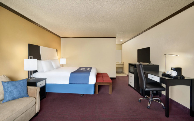 Travelodge by Wyndham Barstow