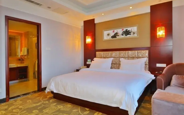 Jinjiang Metropolo Hotel (Zhoushan City shenjiamen)