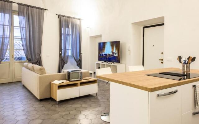 Archivolto del Teatro, 3