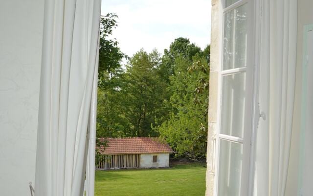 Le Logis Des Bessons