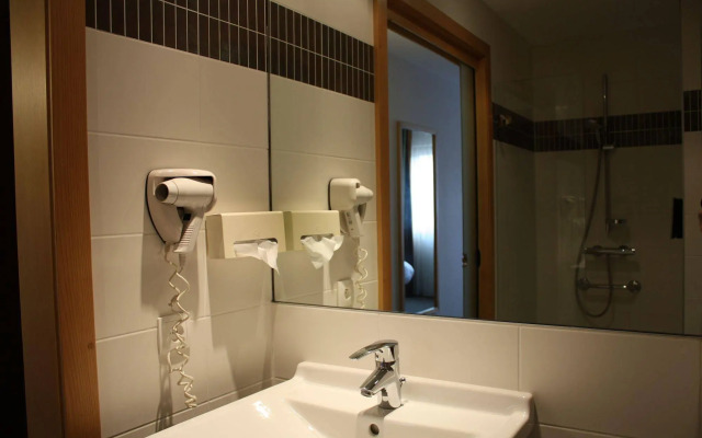 Logis Hotel Restaurant A L'Etoile