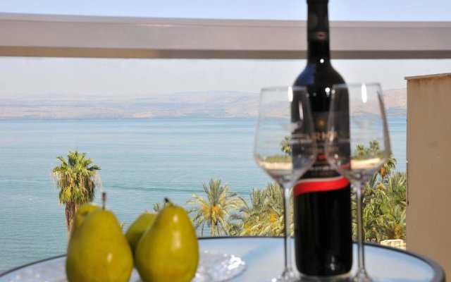 Family Vacation by Lake Kinneret