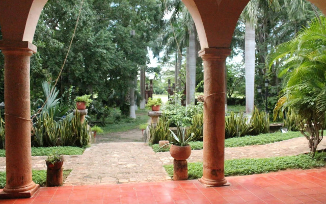 Hacienda Blanca Flor