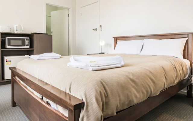 Somerset Hotel