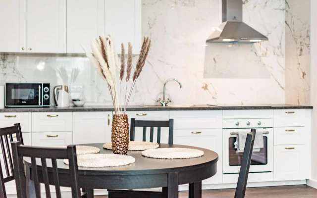 Aleja Sikorskiego 18 by Homeprime