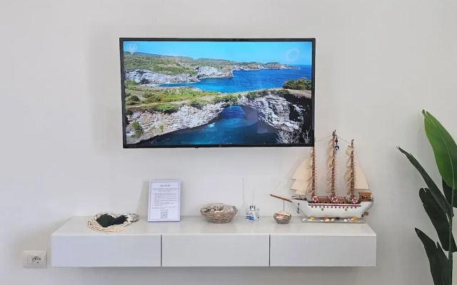 Ares Beachfront Luxury Rooms