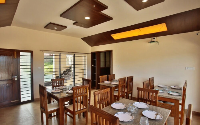 FabHotel SRJs Thaneesh Southwick