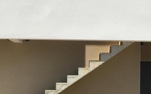 Grand studio confortable et spacieux avec terrasse