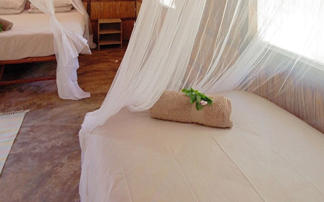 Mango Beach Lodge
