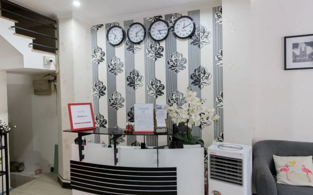 RedDoorz near 23rd September Park