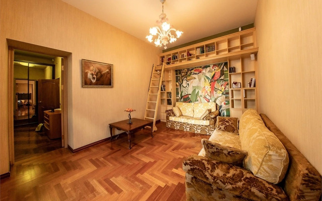 Bronza на Миллионной