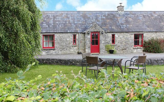 TerryGlass cottage with BBQ