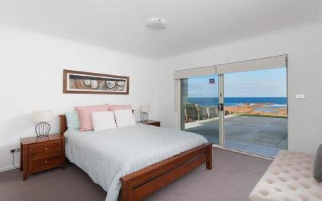 Hear the waves at Anna Bay!