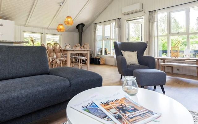 8 Person Holiday Home in Hojslev