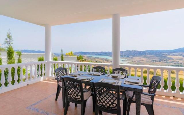 Villa Maria de Periana by Ruralidays