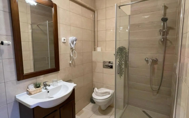 Karin Hotel