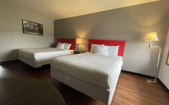 Sunnyside Inn & Suites