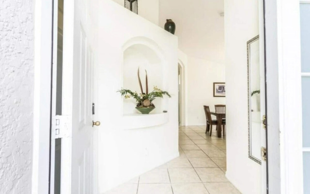 133 Beautiful Home With Lake View