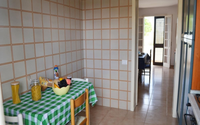 Cosy Apartment Near The Beach With Balcony - Pets Allowed