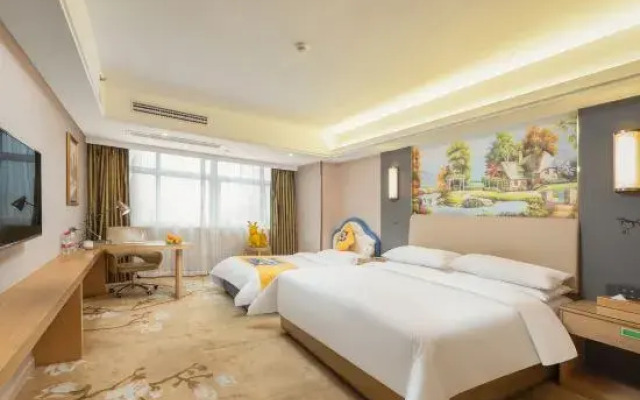 Vienna Hotel (Yichun Administration Center Store)
