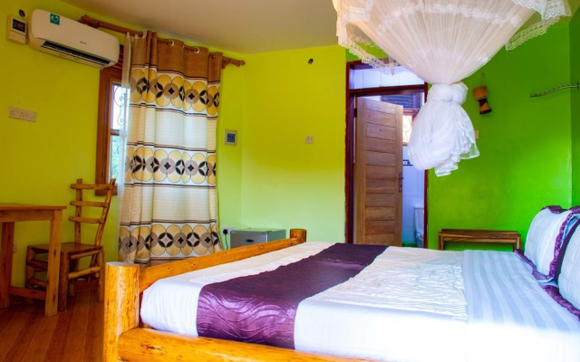 Western Sands Hotel