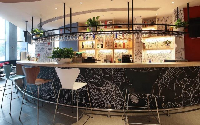 ibis Chengdu Chunxi Road Shudu Mansion Hotel
