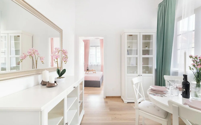 EASY RENT Apartments- OLD TOWN
